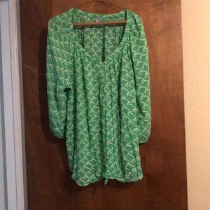 Green/White patterned shirt